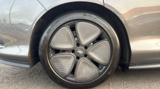 MG Im5 300kW Long Range 100kWh 5dr Auto Electric Hatchback